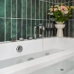 Lavie Maison Ac & Hot Tub Lägenhet *